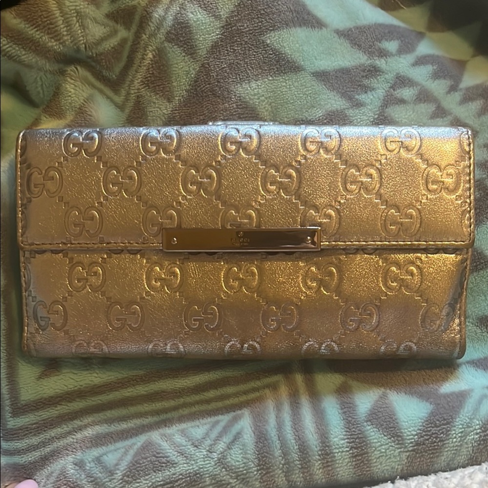 Gucci Silver Guccissima Continental Clutch with Monogram Design